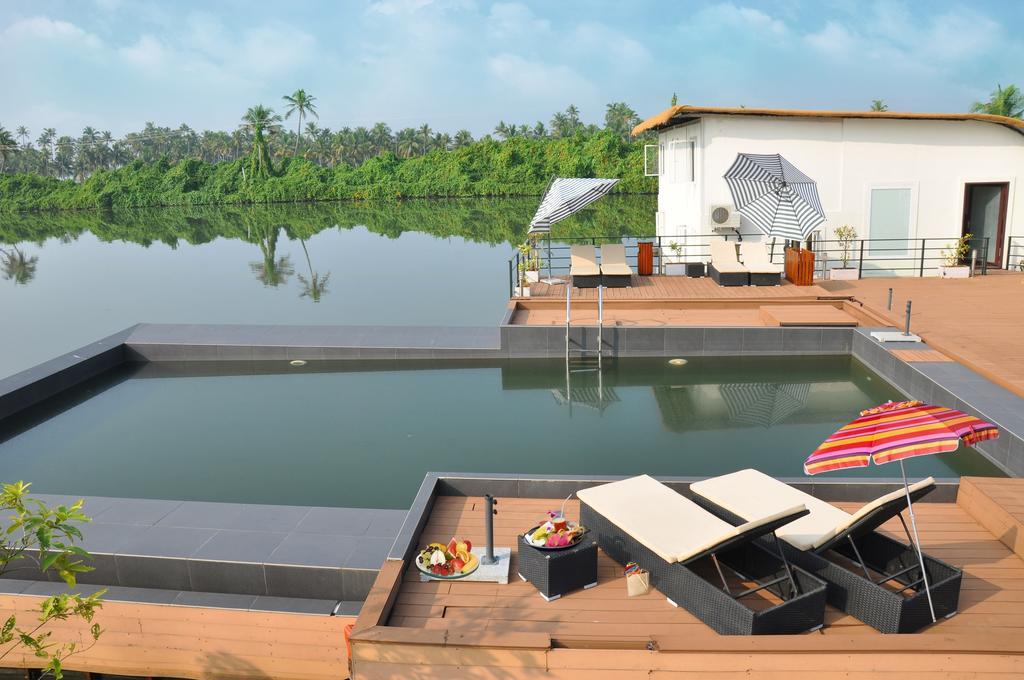 AQUATIC FLOATING RESORT | ⋆⋆⋆⋆⋆ | KOCHI, INDIA | SEASON DEALS FROM $111